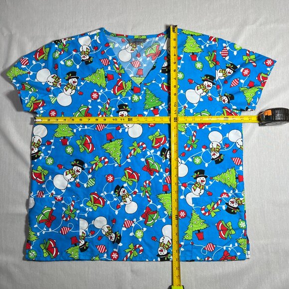 Serene Uniforms Women's Scrubs Top Snowman Christmas Tree Winter V-Neck Size 2X - Picture 5 of 9
